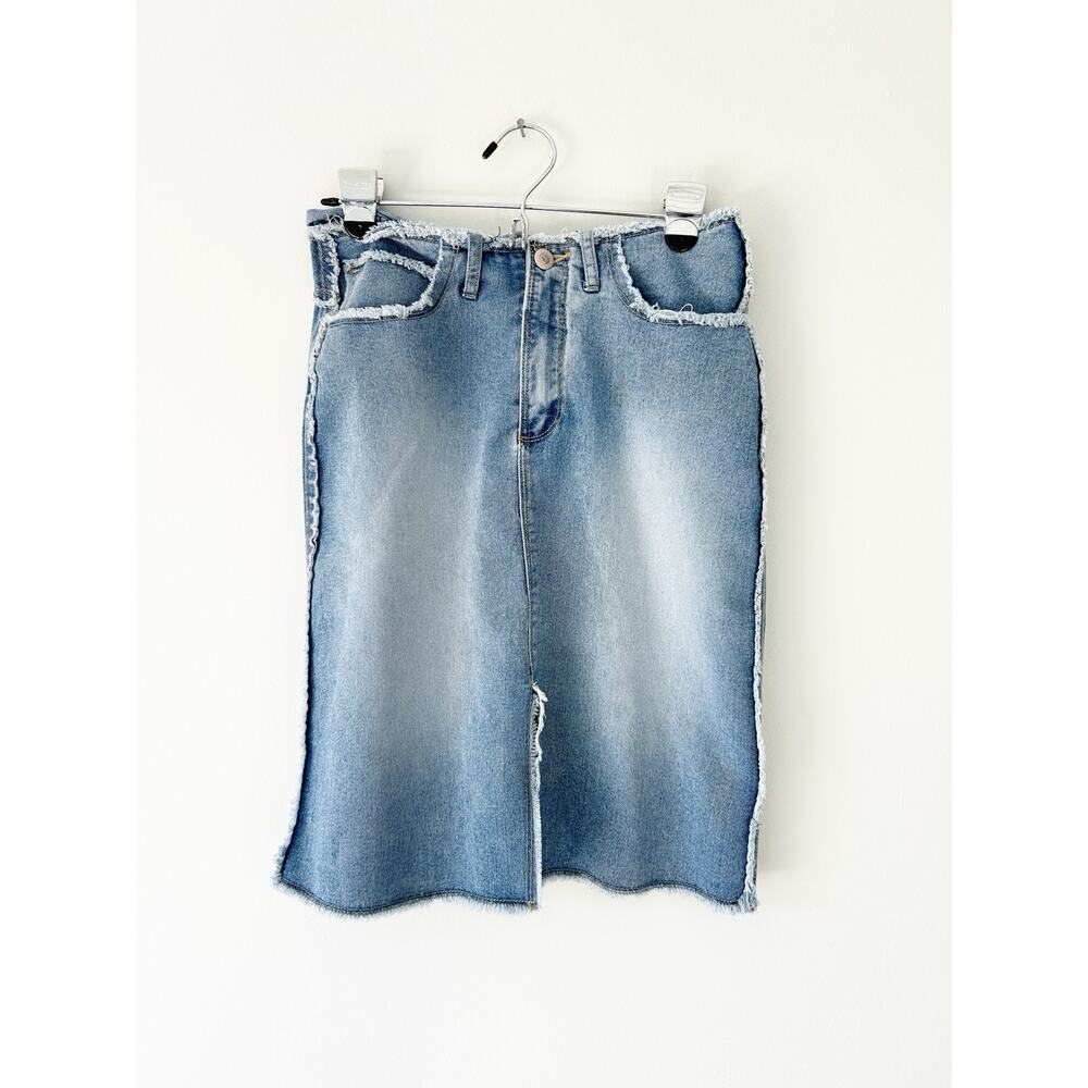 VTG Y2k Fluid Jeans Denim Skirt Raw Hem and Waist Size 1